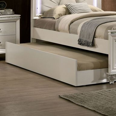 Trundle, Pearl White
