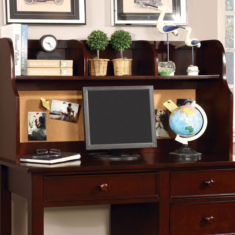 Hutch, Cherry